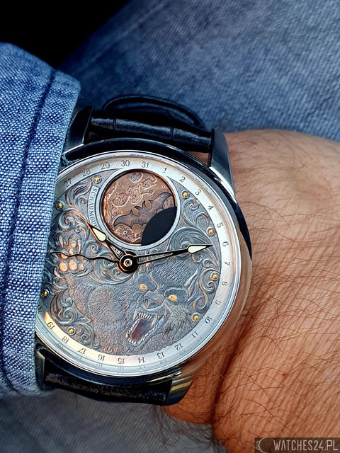 SCHAUMBURG WATCH MOON WEREWOLF